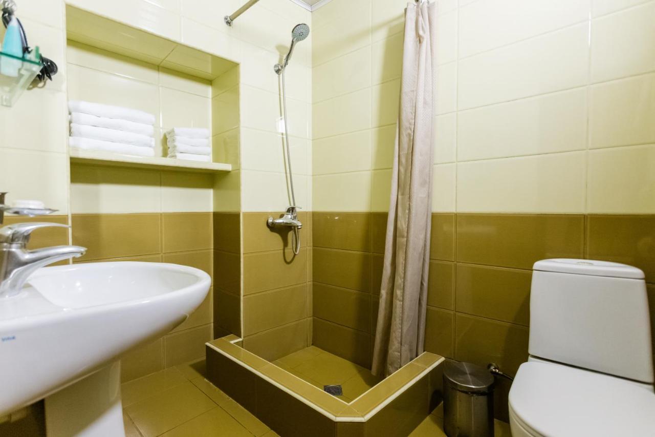 Rustaveli Two Bedroom Apartment With 5 Star Location Tbilisi Bagian luar foto