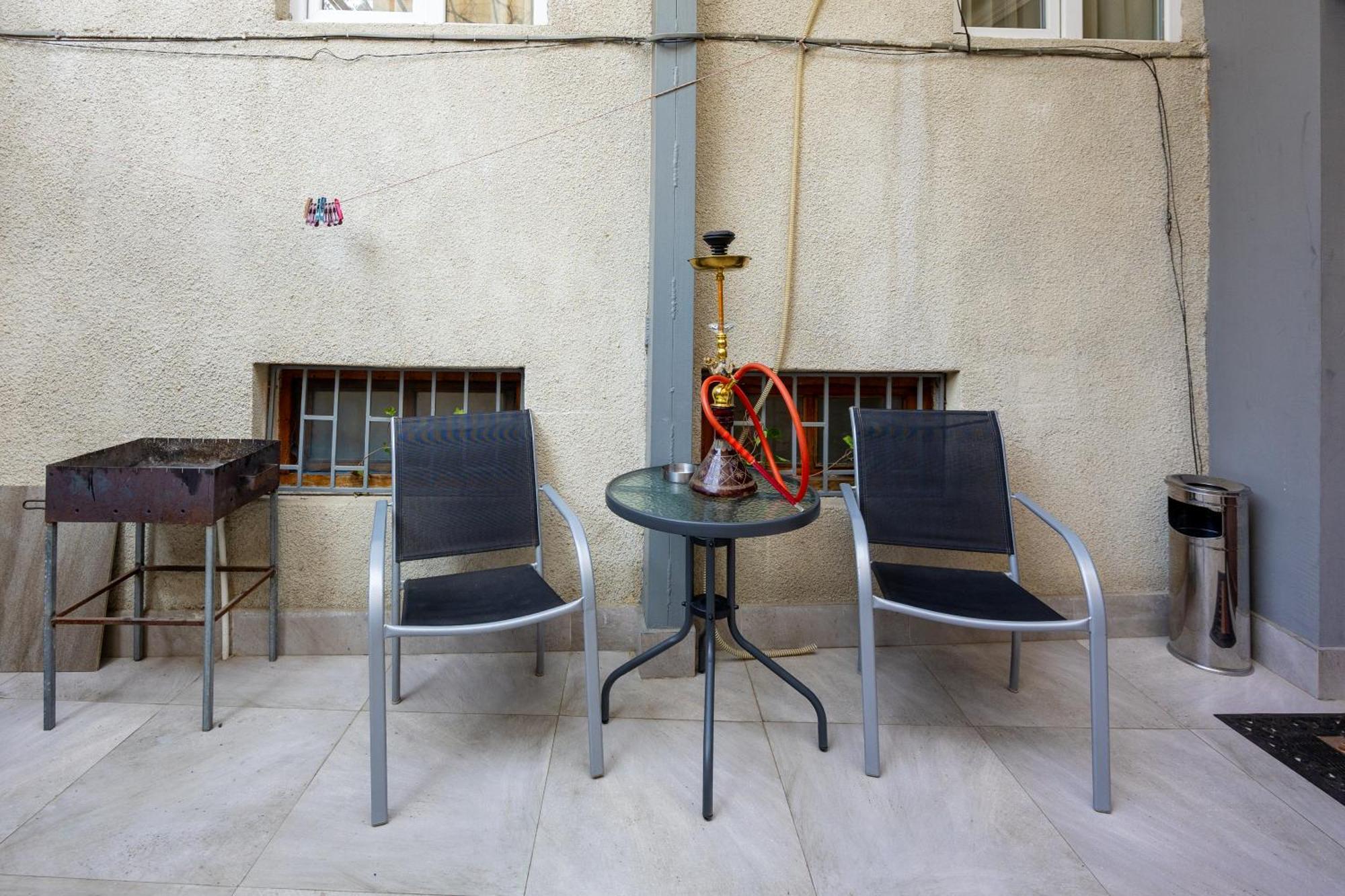 Rustaveli Two Bedroom Apartment With 5 Star Location Tbilisi Bagian luar foto